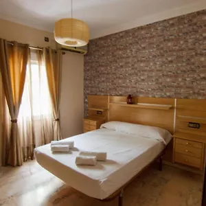  Apartamento Rentalsevilla Centrico Apartamento Junto Al Guadalquivir Con Parking Coche Mediano España